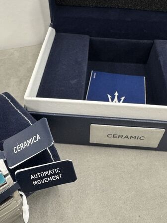 Armbåndsur MASERATI STILE 45MM AUTO BLUE DIAL BR SS