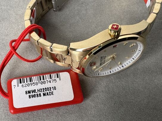 Armbåndsur SWISS MILITARY 8MWLH2200210