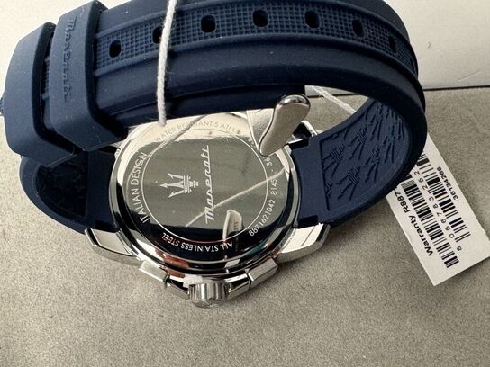 Armbåndsur MASERATI SUCCESSO 42MM CHR SIL+BLU DIAL BLU ST