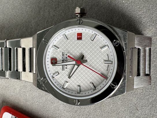 Armbåndsur SWISS MILITARY SMWLH2101801