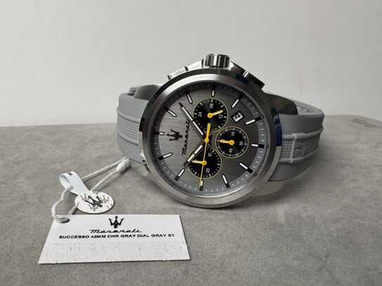 Armbåndsur MASERATI SUCCESSO 42MM CHR GRAY DIAL GRAY ST
