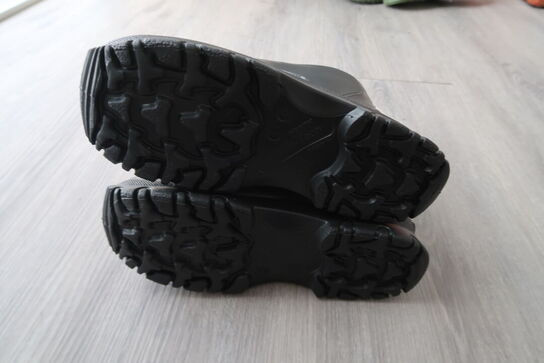 Ca. 15 par gummistøvler - Str. 34/35