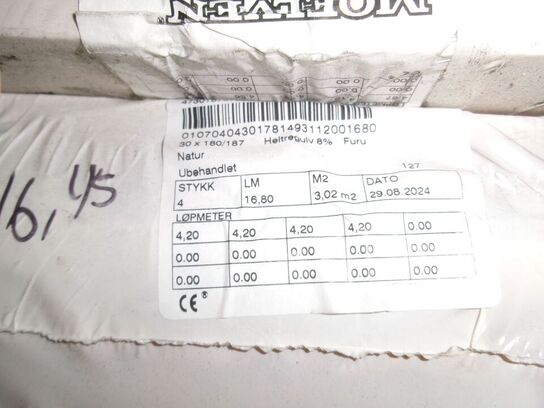 28,81 m2 Fyrretræsgulv, massiv