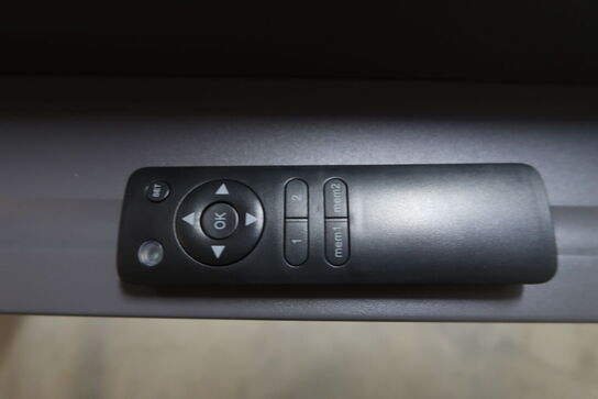 Tv stativ på hjul motorstyret