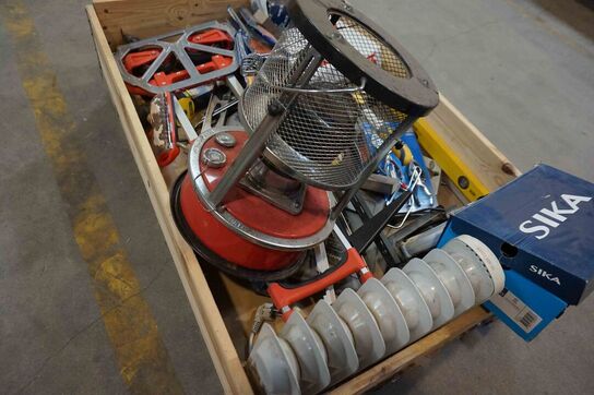 Blandet oprydning af værksted (MOMSFRI) 