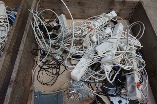 Restparti forlængerledninger og IT kabler m.m. (MOMSFRI) 