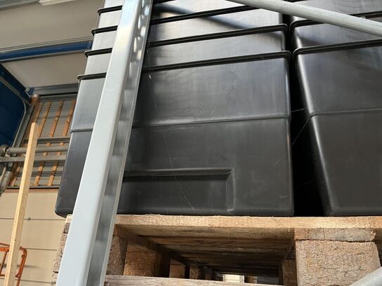 Stort parti filterkasser og låg