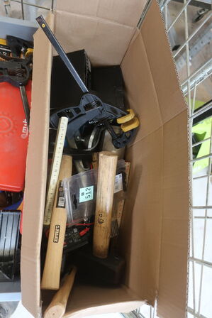 Div. Kasser med værktøj