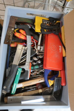 Div. Kasser med værktøj