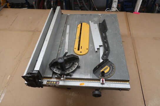 Bordrundsav DEWALT DW745 - QS