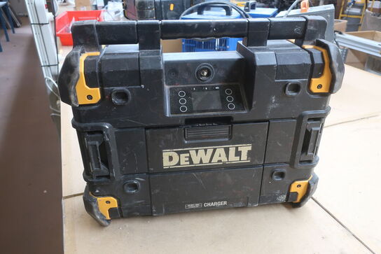 Radio med lader DEWALT DWST-81078-QW