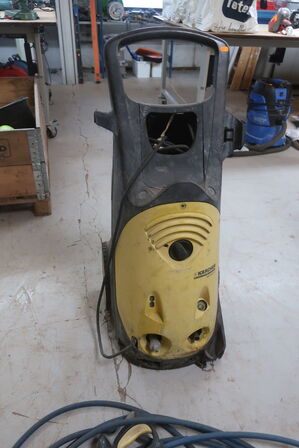 Højtryksrenser KÄRCHER HD 10/25 S med slange