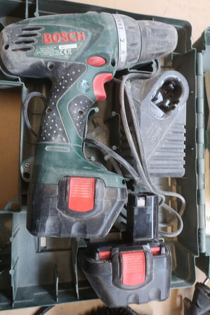 2 stk. stiksave, skruemaskine og varmepistol