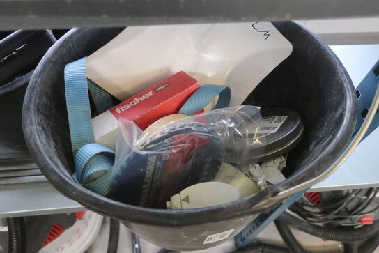 Div. Skruer, gevindstænger, klinger m.m.