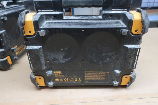 Radio og lader DEWALT DWST1-81078-QW