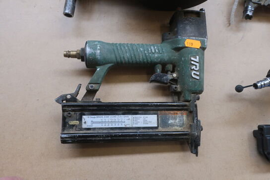 4 stk. sømpistoler til trykluft 