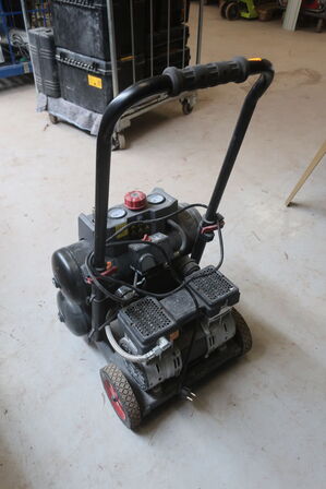 Kompressor TJEP 17/15-2