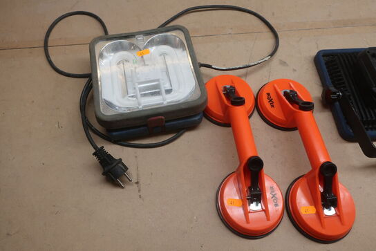 4 stk. lamper og 2 stk. sugekopper