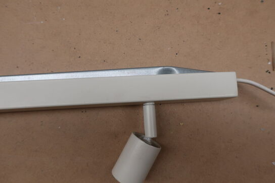 Tryksprøjte, filter, kloarkrenser, knage og lampe