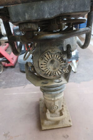 Jordlopper DYNAPAC LT6000