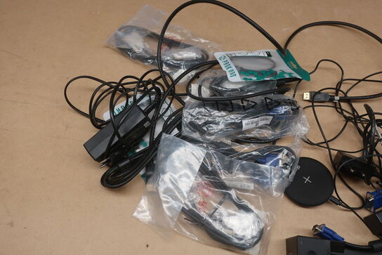 Lampe og div. kabler