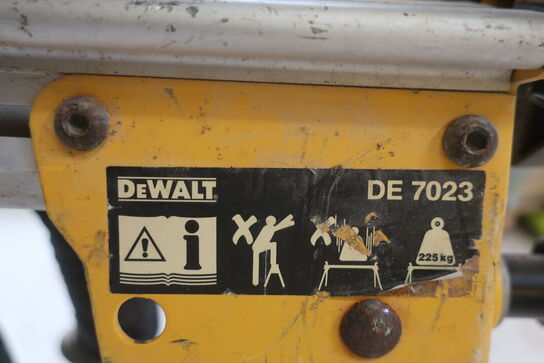 Arbejdsbord DEWALT DE7023  