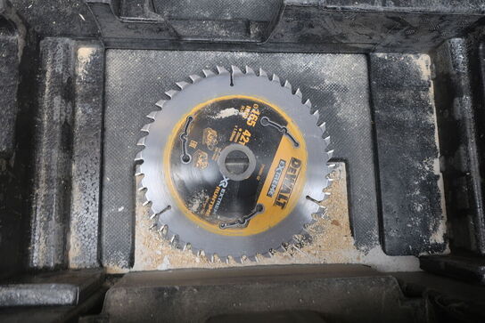 Rundsav DEWALT DCS520