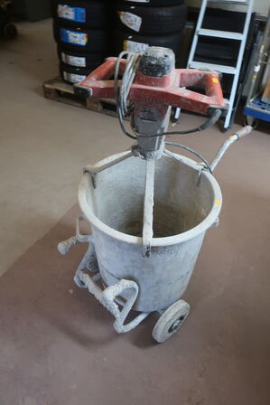 Betonmixer FLEX MXE 1602 med spand og vogn