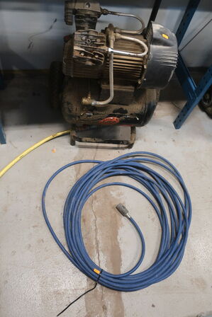 Kompressor TJEP 20/300-2 med slange 