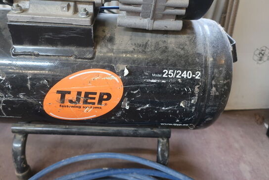 Kompressor TJEP 25/240-2 med slange 