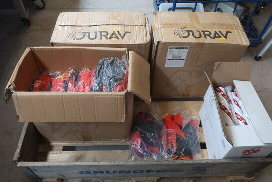 Handsker og fugemasse 