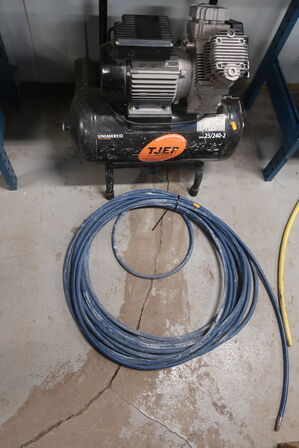Kompressor TJEP 25/240-2 med slange 
