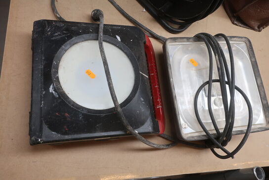 2 stk. kabeltromler og 2 stk. lamper