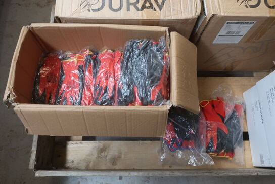 Handsker og fugemasse 