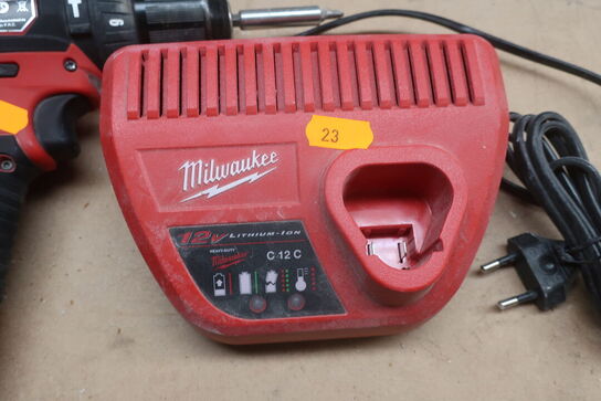 Fugepistol og skruemaskine MILWAUKEE M12 PCG, M12 BPD