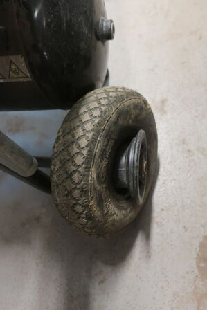 Kompressor TJEP 20/30-2 med slange 