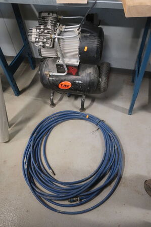 Kompressor TJEP 20/25-2 med slange 