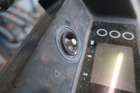 Radio med lader DEWALT DWST-81078-QW