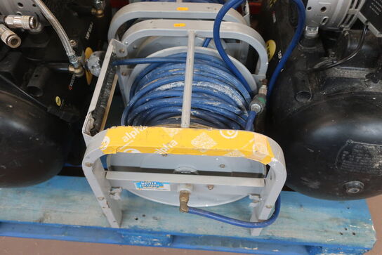 Kompressor TJEP 50/30-4 med slangeopruller