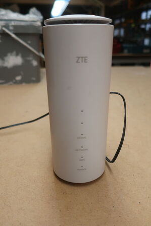 Router ZTE MC801A
