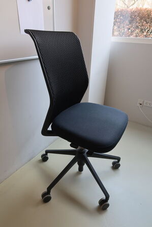 Kontorstol VITRA ID Mesh af Antonio Citterio