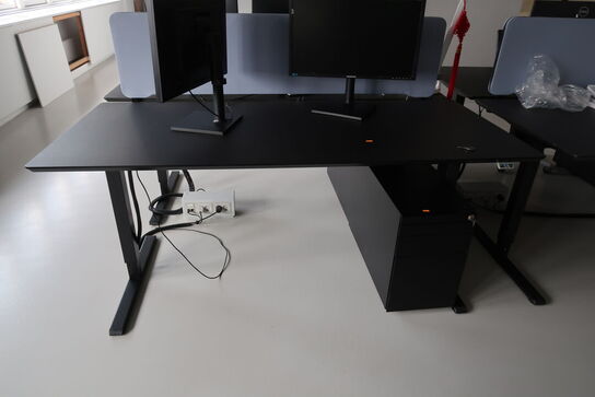 El. hæve/sænke skrivebord uden indhold med skuffemodul