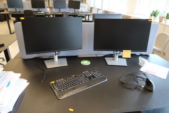 2 stk. computerskærme DELL, tastatur, mus