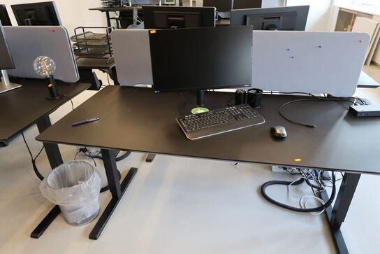 El. hæve/sænke skrivebord uden indhold med afskærmning samt skuffemodul