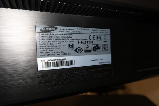 Computerskærm SAMSUNG U28E850R, dockingstation LENOVO Thinkpad, tastatur