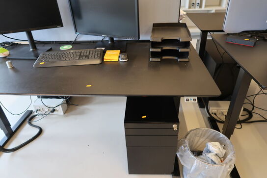 El. hæve/sænke skrivebord uden indhold med afskærmning samt skuffemodul