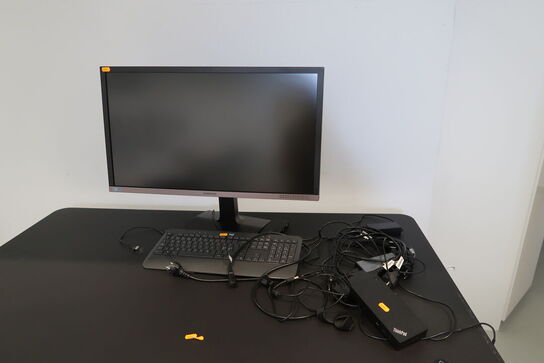 Computerskærm SAMSUNG U28E850R, dockingstation LENOVO Thinkpad, tastatur