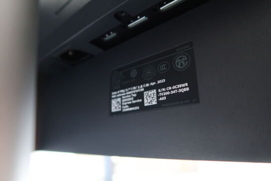 2 stk. computerskærme DELL P2422HE, tastatur, mus