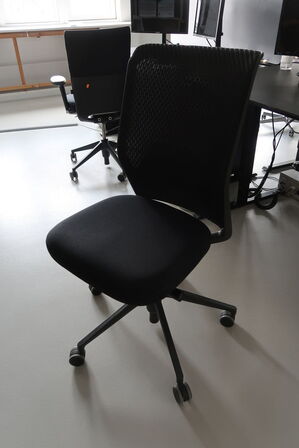 Kontorstol HERMAN MILLER Mirra 2