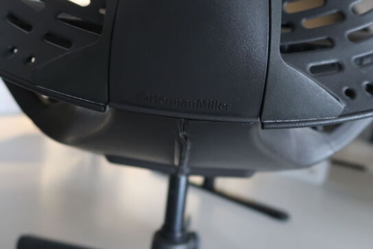 Kontorstol HERMAN MILLER Mirra 2
